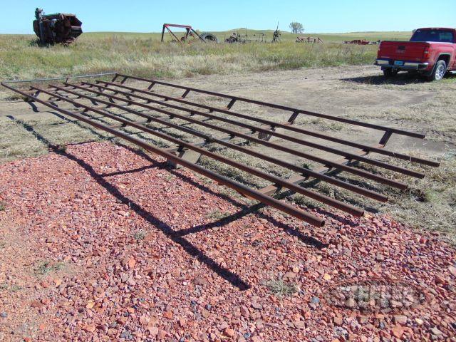 Bale rack, 30-x10-, made from well pipe, _1.JPG
